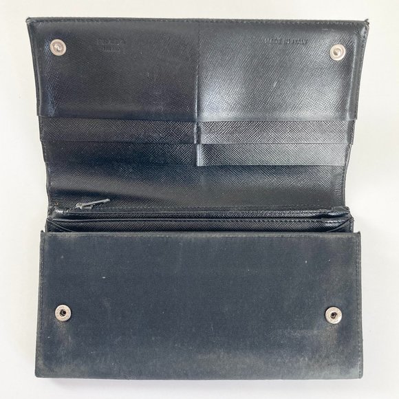 Vintage Prada Tesstuto Black Nylon Tri-fold Wallet, Black Tri-fold Prada Wallet - Picture 4 of 13